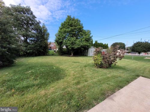 2148 Lee Ln, Chester PA 19014-2213 exterior