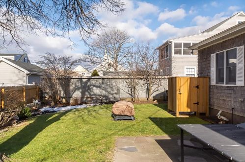 152 Atlantic Ave, Seabrook NH 03874-4828 exterior