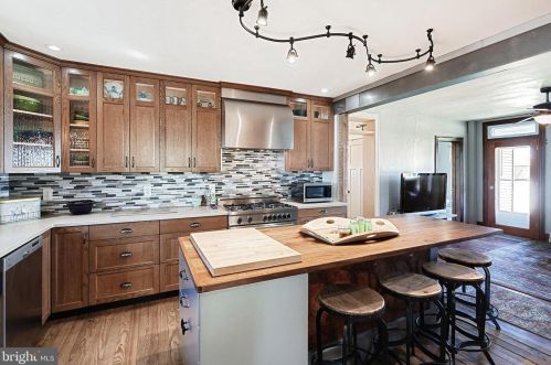 716 Hanover Pike, Littlestown PA 17340-9701 exterior