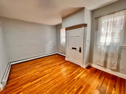 53 Phillips St, Boston, MA