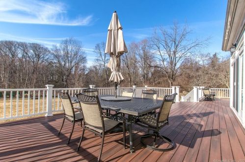 215 Belden Hl Rd, Wilton CT 06897-2916 exterior