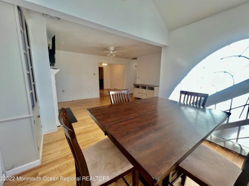 308 Enterprise Dr, Lacey NJ 08731-1815 exterior