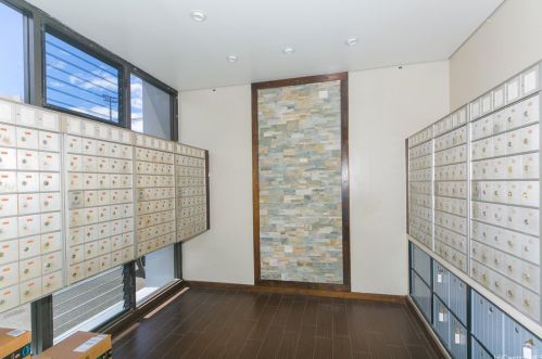 3045 Ala Napuaa Pl, Honolulu HI  96818-2792 exterior