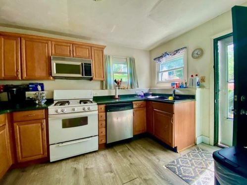 210 Mathilda St, Pittsburgh PA 15224-2143 exterior