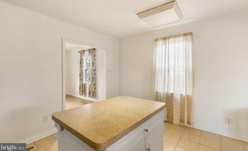 2 Birch Ave, Glen Burnie MD 21061-2013 exterior