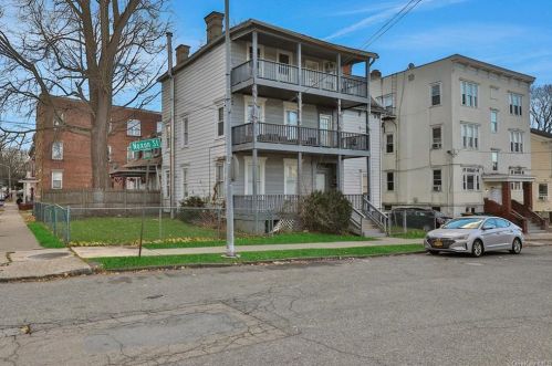 60 Noxon St, Poughkeepsie NY 12601-4130 exterior