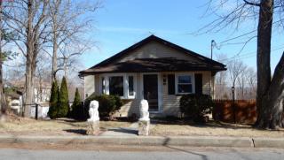 92 Vreeland Ave, Bloomingdale, NJ 07403-1118