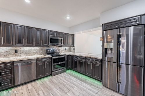 9814 1st St, Tucson AZ  85748-1950 exterior