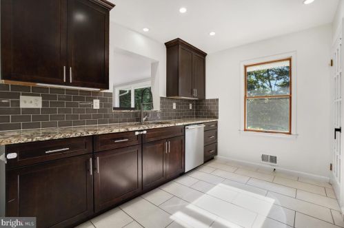 5109 Avoca Ave, Ellicott MD  21043-6614 exterior