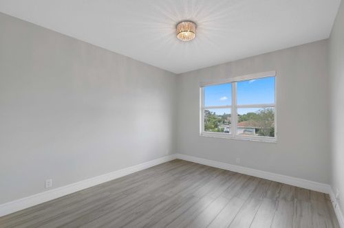 4220 5 Ave, Boca Raton FL 33431-4659 exterior