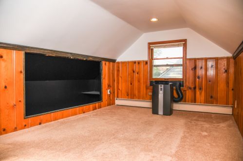 214 Keller Ave, Waukegan IL 60085-5028 exterior