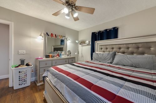 31 Ravenwood St, Springfield MA 01119-2202 exterior