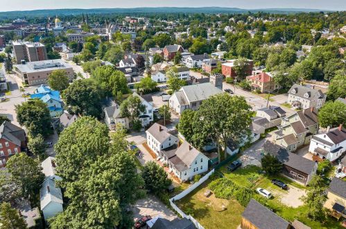 16 Chapel St, Concord, NH 03301-4305