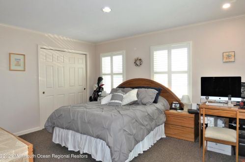 3031 Rte 35, Lavallette NJ 08735-1929 exterior