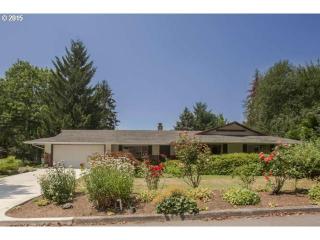 405 95 Ave, Portland OR  97220-4206 exterior