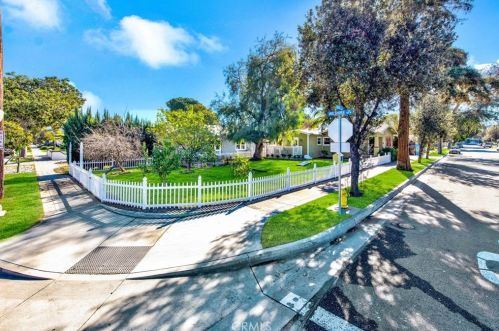 214 Drake Ave, Fullerton, CA 92832-1719