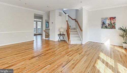 4999 Murtha St, Alexandria VA 22304-8612 exterior