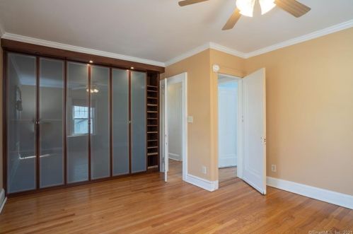 566 Park Rd, Hartford CT 06119-1749 exterior