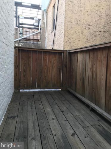 912 Catharine St, Philadelphia PA 19143-2624 exterior