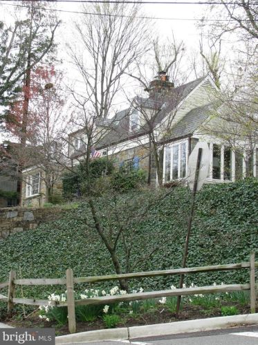 4664 Reservoir Rd, Washington, DC 20007-1917