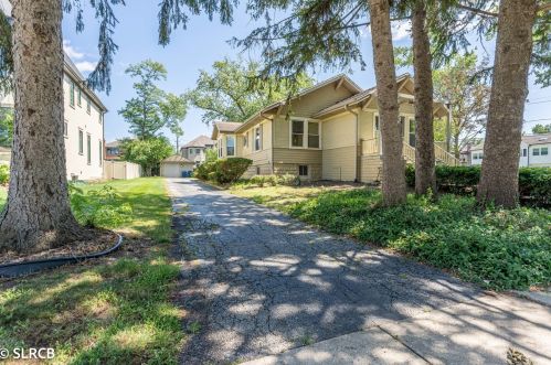 239 Oaklawn Ave, Elmhurst IL  60126-2522 exterior