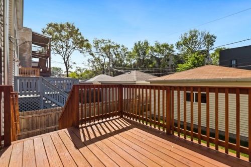 641 Bowen Ave, Chicago IL  60653-2824 exterior