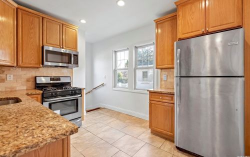 19 High St, Valley Stream NY 11581-1417 exterior