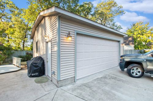 2085 Madalene Ave, Meskegon MI 49442-3815 exterior