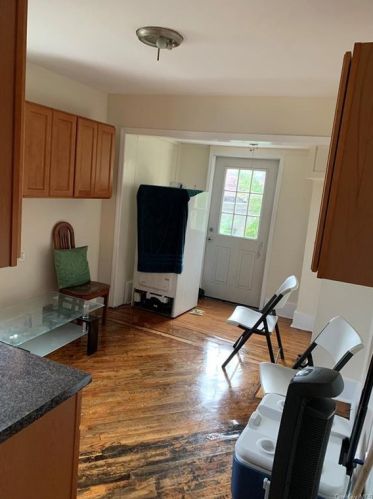 4023 Gunther Ave, Bronx NY 10469-2727 exterior