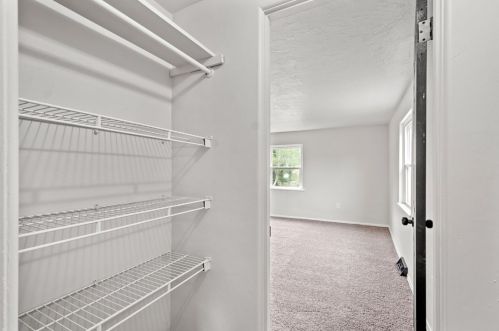 2249 Mcmonagle Ave, Pittsburgh PA 15220-2508 exterior