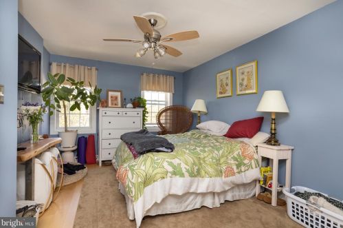 807 Leithgow St, Philadelphia PA 19123-1440 exterior