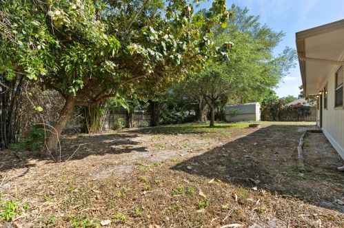 6004 Bamboo Dr, Fort Pierce FL 34982-3776 exterior