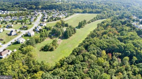 752 Nyes Rd, Hummelstown PA 17036-8688 exterior