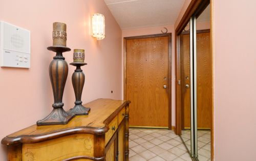 4660 Austin Ave, Chicago, IL 60630-3100