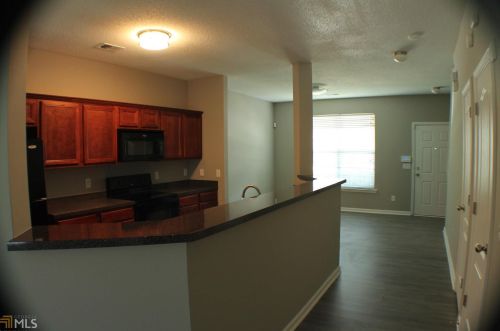 2039 Bayrose Cir, Atlanta GA 30344-8201 exterior