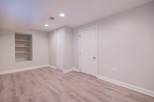 4848 Tripp Ave, Chicago IL 60629-5743 exterior