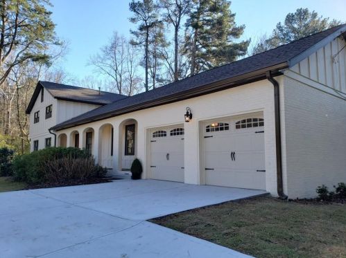 770 Crest Valley Dr, Atlanta GA  30327-4657 exterior
