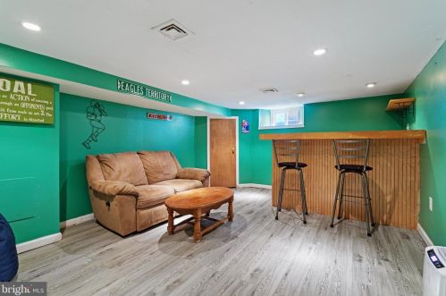 602 Glenfield Ave, Manor PA 19036-2404 exterior