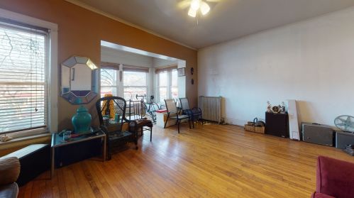 1221 53rd St, Chicago, IL 60615-4007