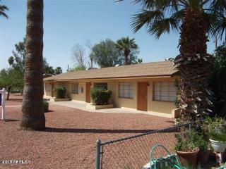 2532 49 St, Phoenix AZ  85044-1205 exterior