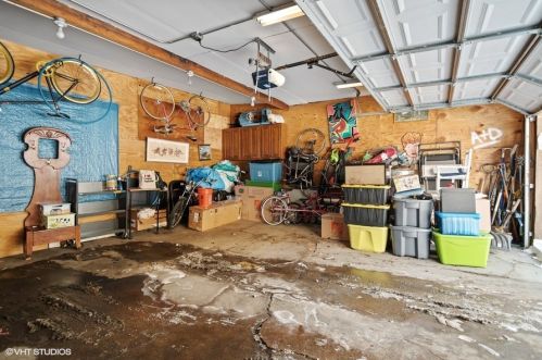 3636 Dickens Ave, Chicago IL 60647-3619 exterior