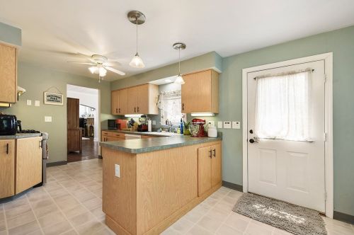 1611 Hillsdale Ave, Pittsburgh PA 15216-1822 exterior