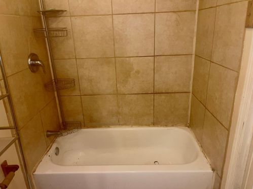 5608 Marshfield Ave, Chicago IL 60636-1218 exterior