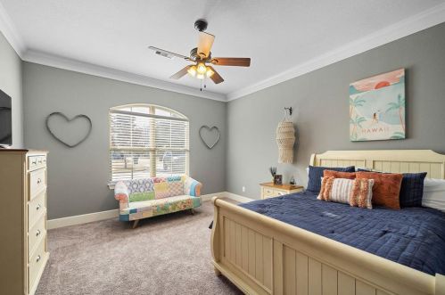 5402 Westerdale Dr, Fulshear TX 77441-4210 exterior