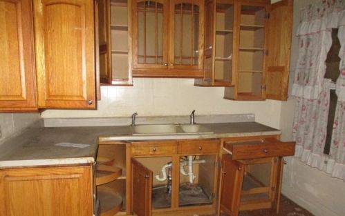 8718 Throop St, Chicago IL 60620-3433 exterior