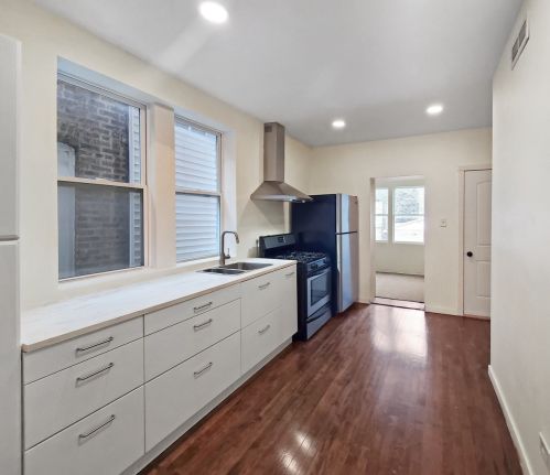 1504 Monticello Ave, Chicago IL 60647-1132 exterior