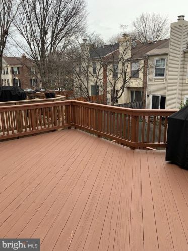 6579 Bermuda Grn Ct, Alexandria VA 22312-3106 exterior