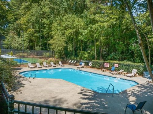 2707 Cumberland Ct, Smyrna GA 30080-8670 exterior