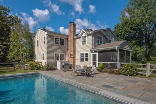 140 Long Lots Rd, Westport CT 06880-3826 exterior