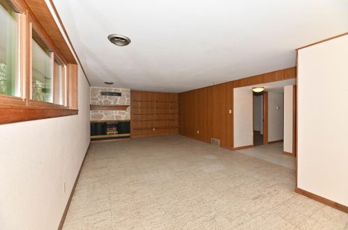 4870 37th St, Milwaukee WI  53221-2570 exterior